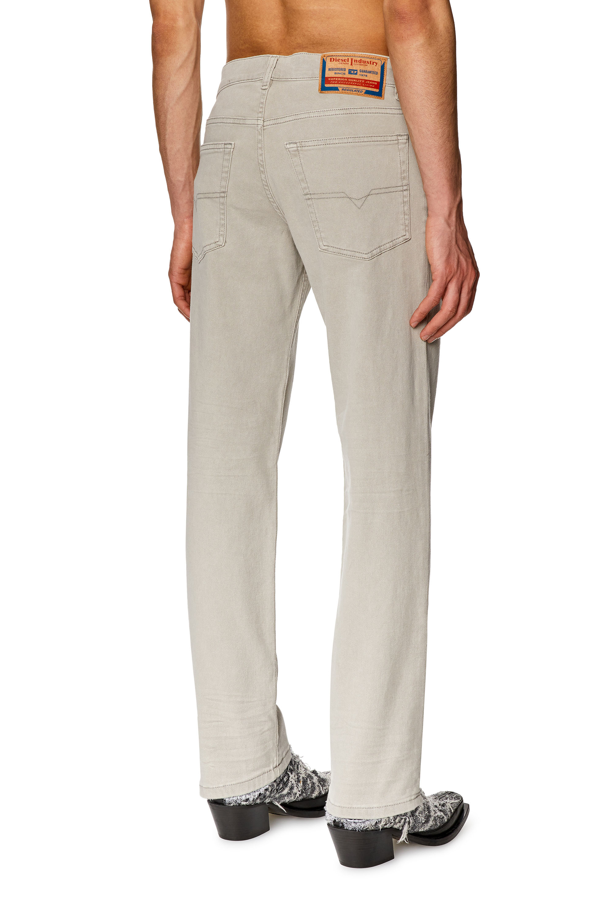 Diesel - Tapered Jeans 2023 D-Finitive 0QWTY, Light Grey - Image 2