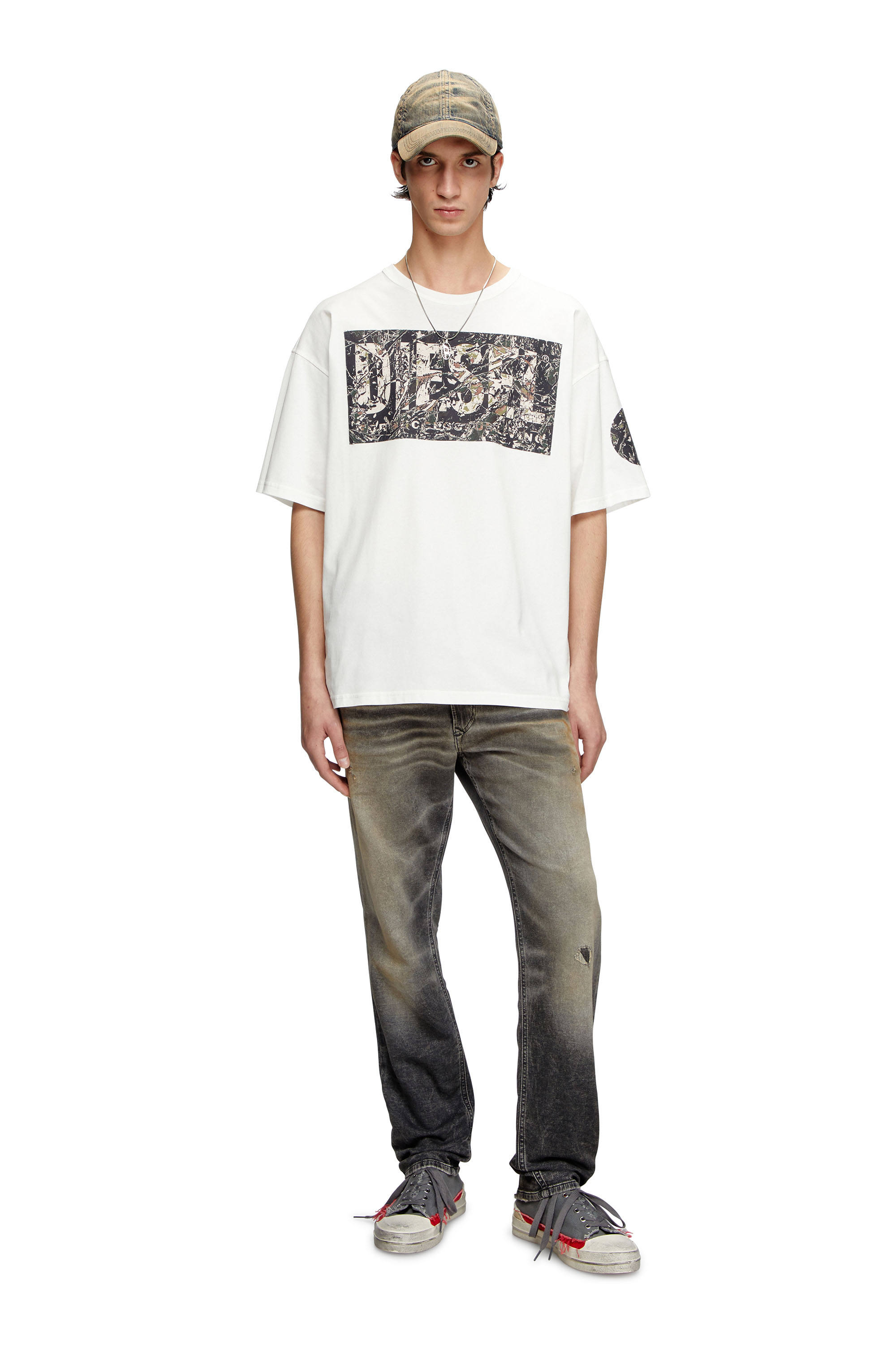 Diesel - T-BOXT-R22, Man's T-shirt with large gabardine patch logo in White - 2