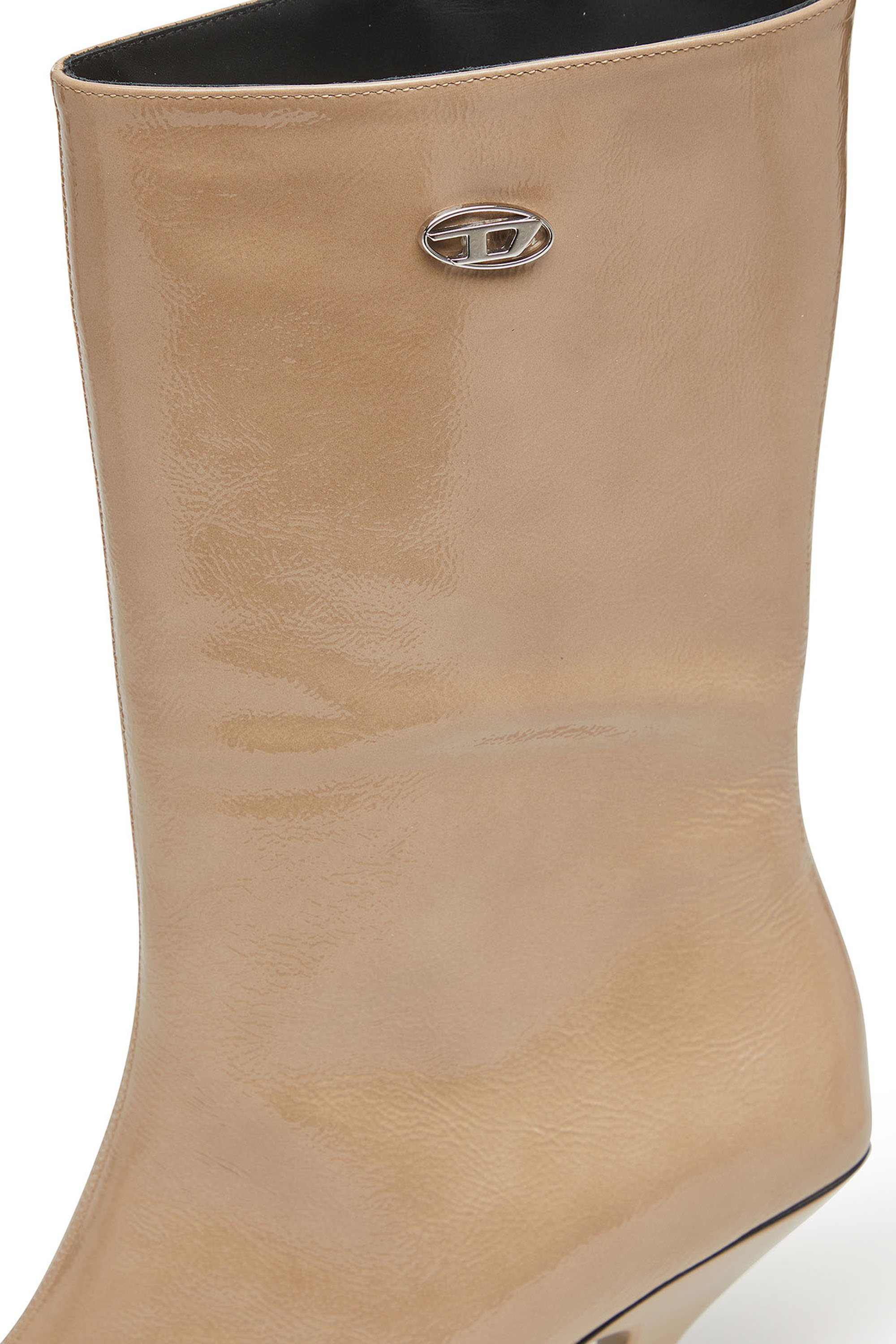 Diesel - D-AMBER TUBE 75, Woman's D-Amber-Square-toe ankle boots with naplak effect in Beige - 4