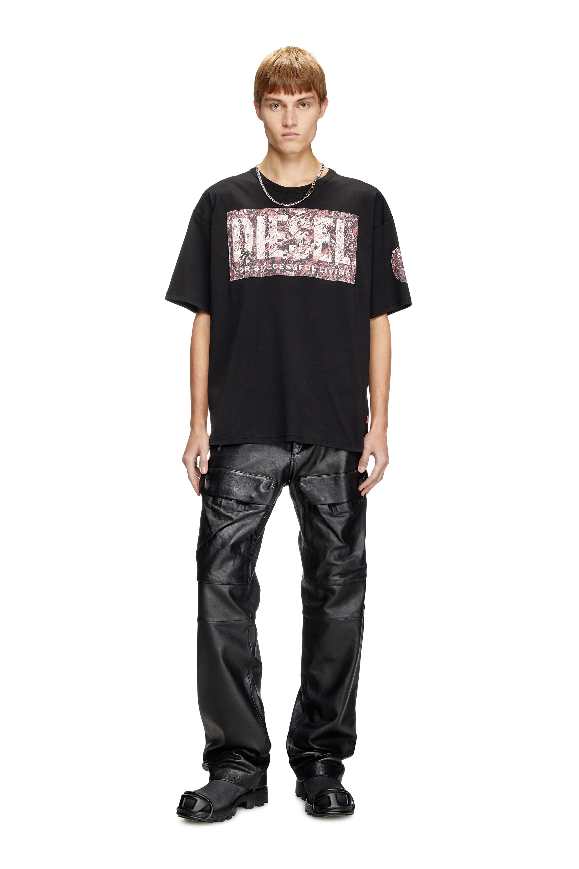 Diesel - T-BOXT-R22, Man's T-shirt with large gabardine patch logo in Black - 2