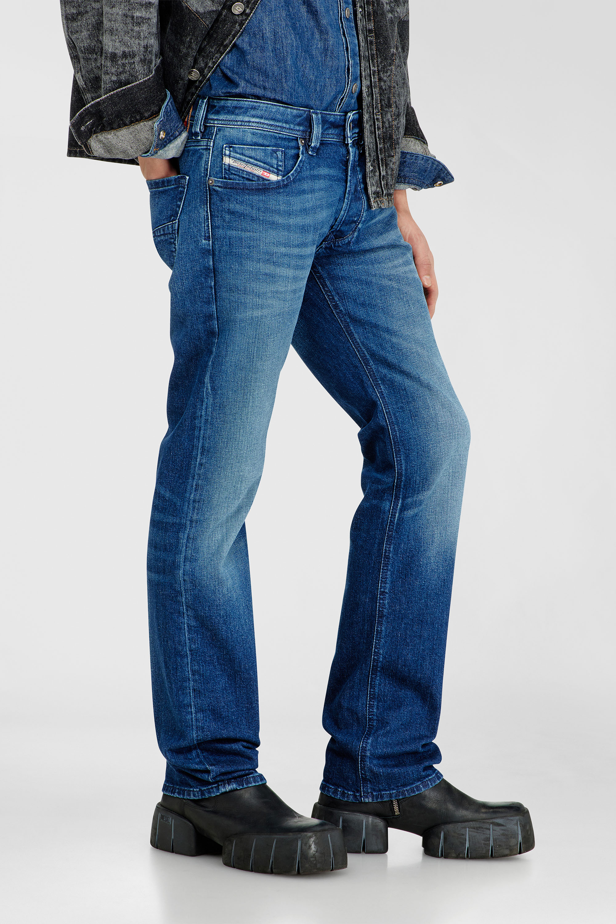Diesel - Man's Regular Jeans 1985 Larkee 09L51, Dark Blue - 5